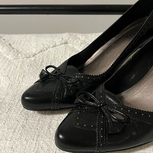 Franco Sarto Black Leather Kitten Heels